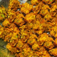 Piyaju (Lentil & Onion Fritters)